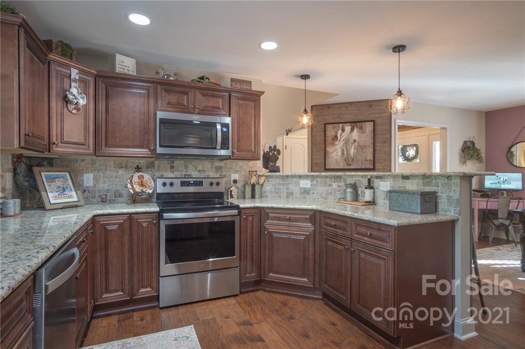 555 Rowells Road Catawba, SC 29704 - Photo 10 of 41 Gallery Image 10