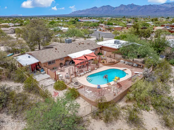 $510,000 | 805 South Avenida Los Reyes, Tucson, AZ 85748