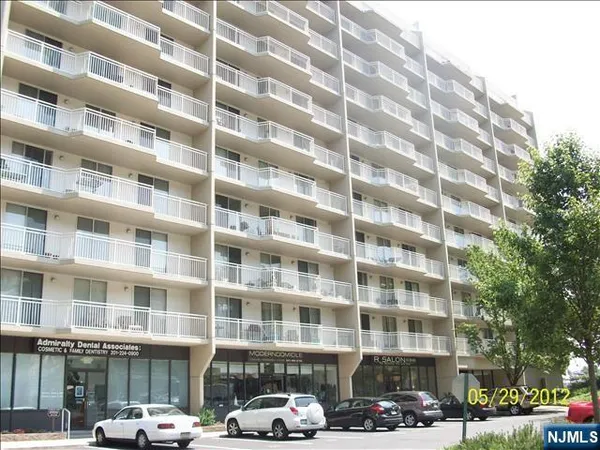 $2,900 | 1055 River, Unit 602, Edgewater, NJ 07020
