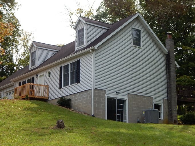 228 Pinhook Road Bedford, IN 47421 - Photo 3 of 25