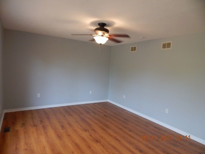 228 Pinhook Road Bedford, IN 47421 - Photo 6 of 25