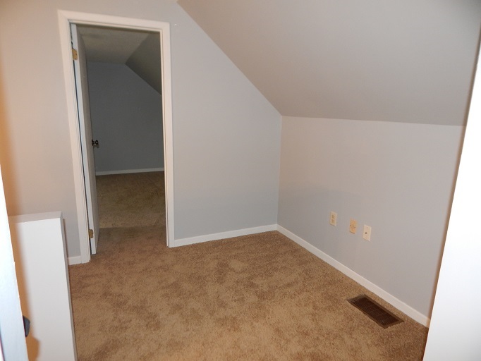 228 Pinhook Road Bedford, IN 47421 - Photo 9 of 25