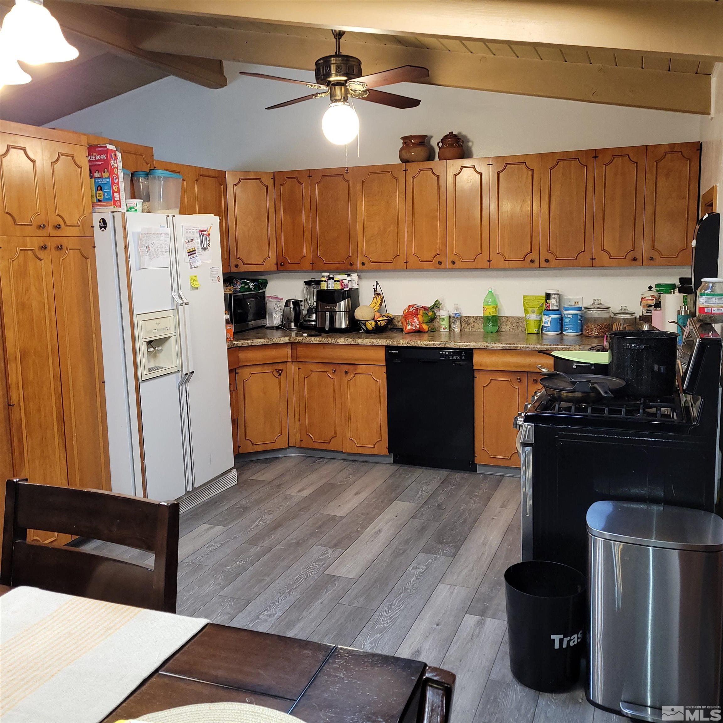 1124 Sbragia Way Sparks, NV 89431 - Photo 5 of 23 Photo 5