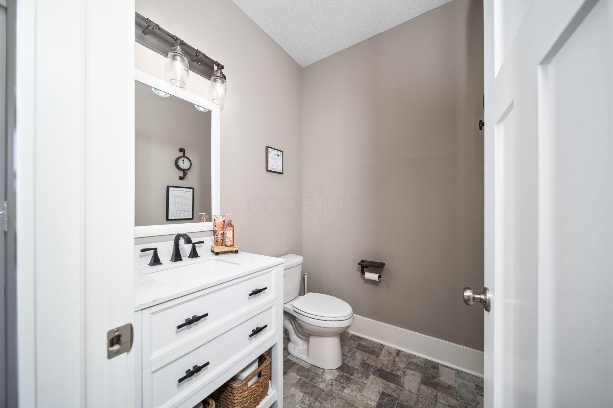 3364 Tschopp Road Northeast Lancaster, OH 43130 - Photo 33 of 80 Entry Level Half Bath