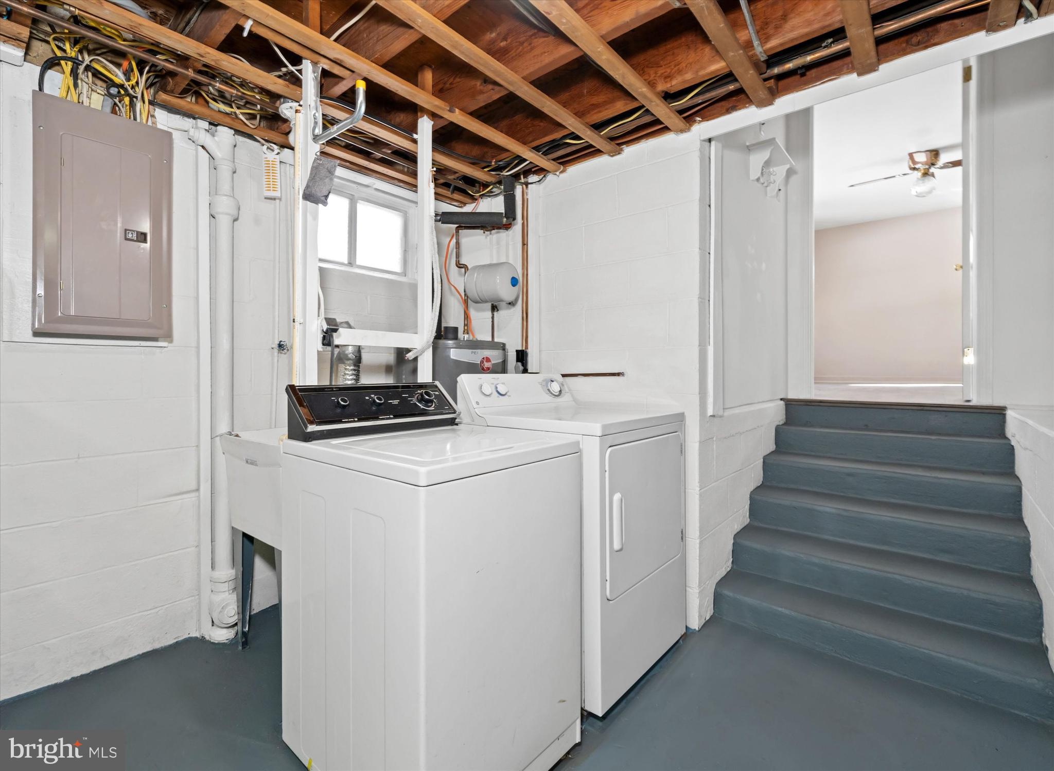 104 Danforth Place Wilmington, DE 19810 - Photo 46 of 53 a utility room with dryer and washer