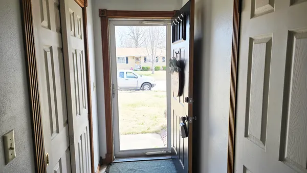 $149,900 | 412 Sunset Drive, Centralia, IL 62801