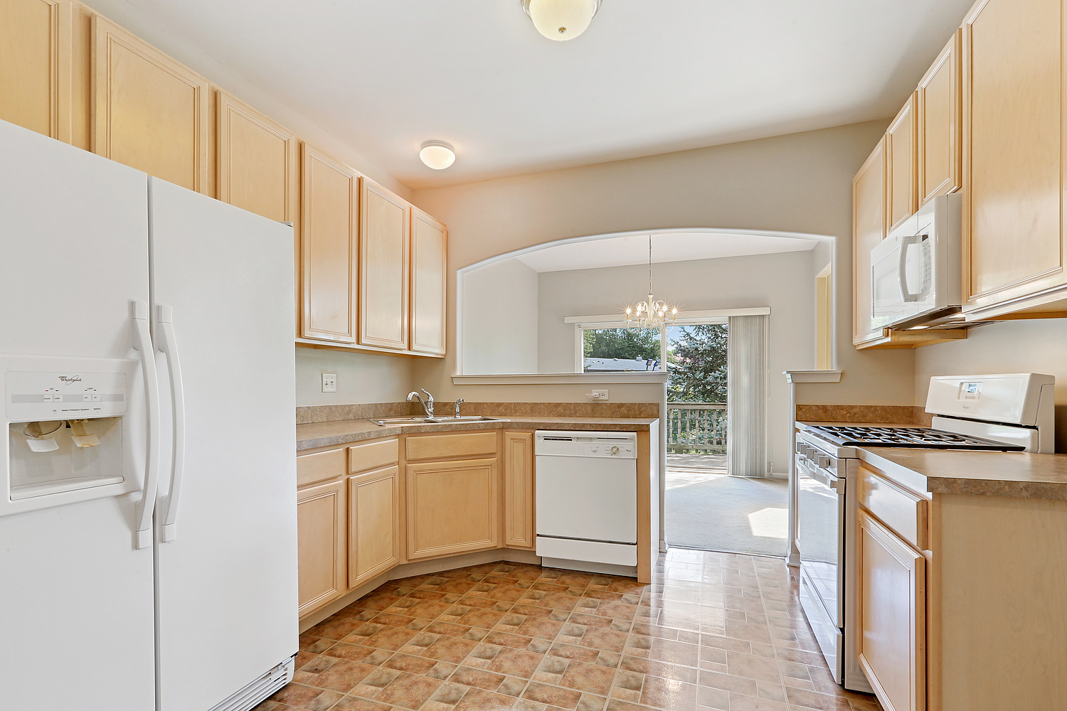 387 Aaron Lane Bolingbrook, IL 60440 - Photo 8 of 16