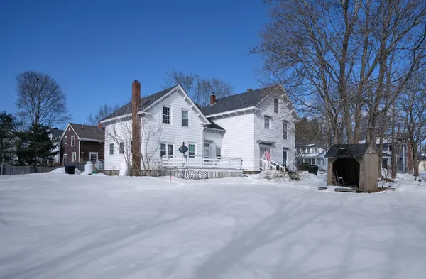 $489,000 | 20 Chestnut Street, Rockland, ME 04841