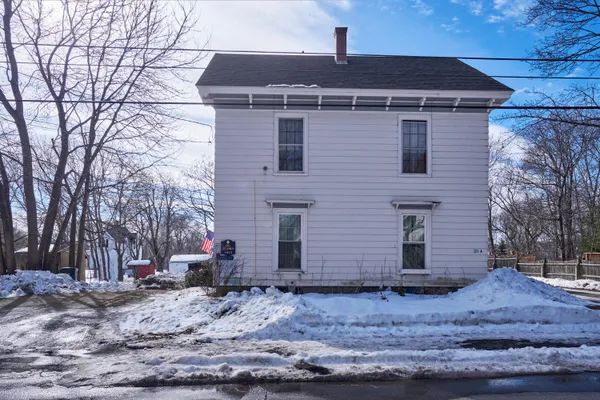 $489,000 | 20 Chestnut Street, Rockland, ME 04841