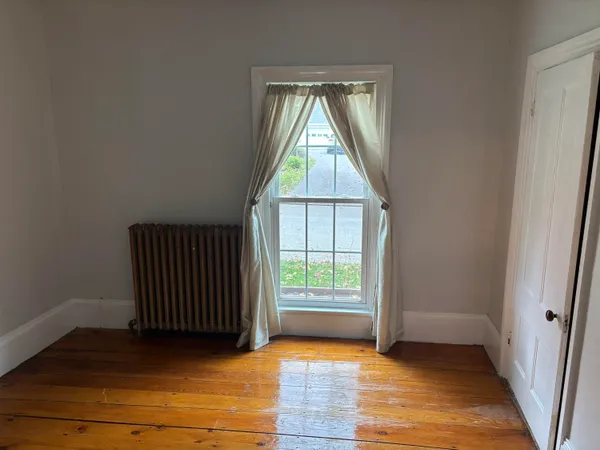 $489,000 | 20 Chestnut Street, Rockland, ME 04841