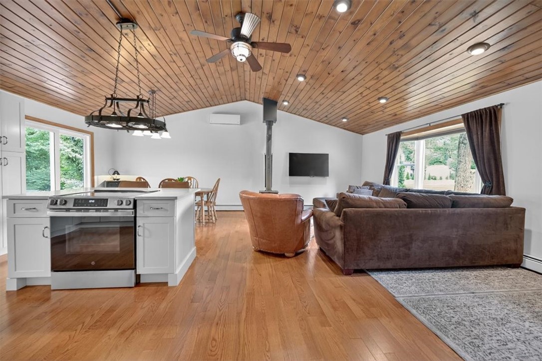 9 Friendship Lane Smithfield, RI 02917 - Photo 12 of 50