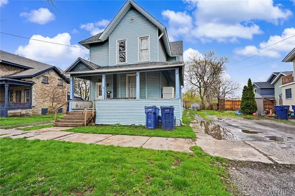 $109,900 | 129 Lock Street, Lockport, NY 14094