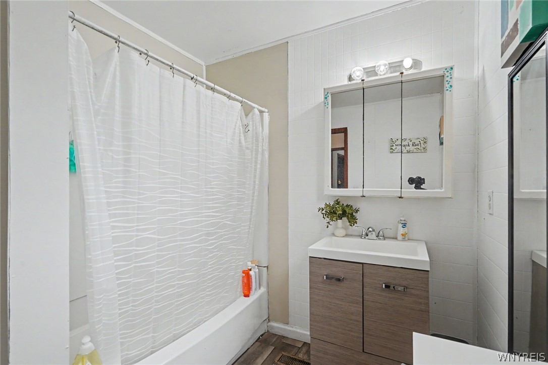 129 Lock Street Lockport City, NY 14094 - Photo 17 of 41