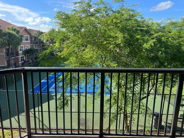 $253,000 | 8821 Wiles Road, Unit 306, Coral Springs, FL 33067