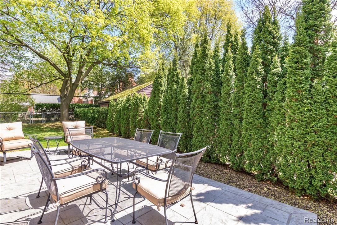 188 Waddington Road Bloomfield Hills, MI 48301 - Photo 18 of 19 Patio Off Family Room