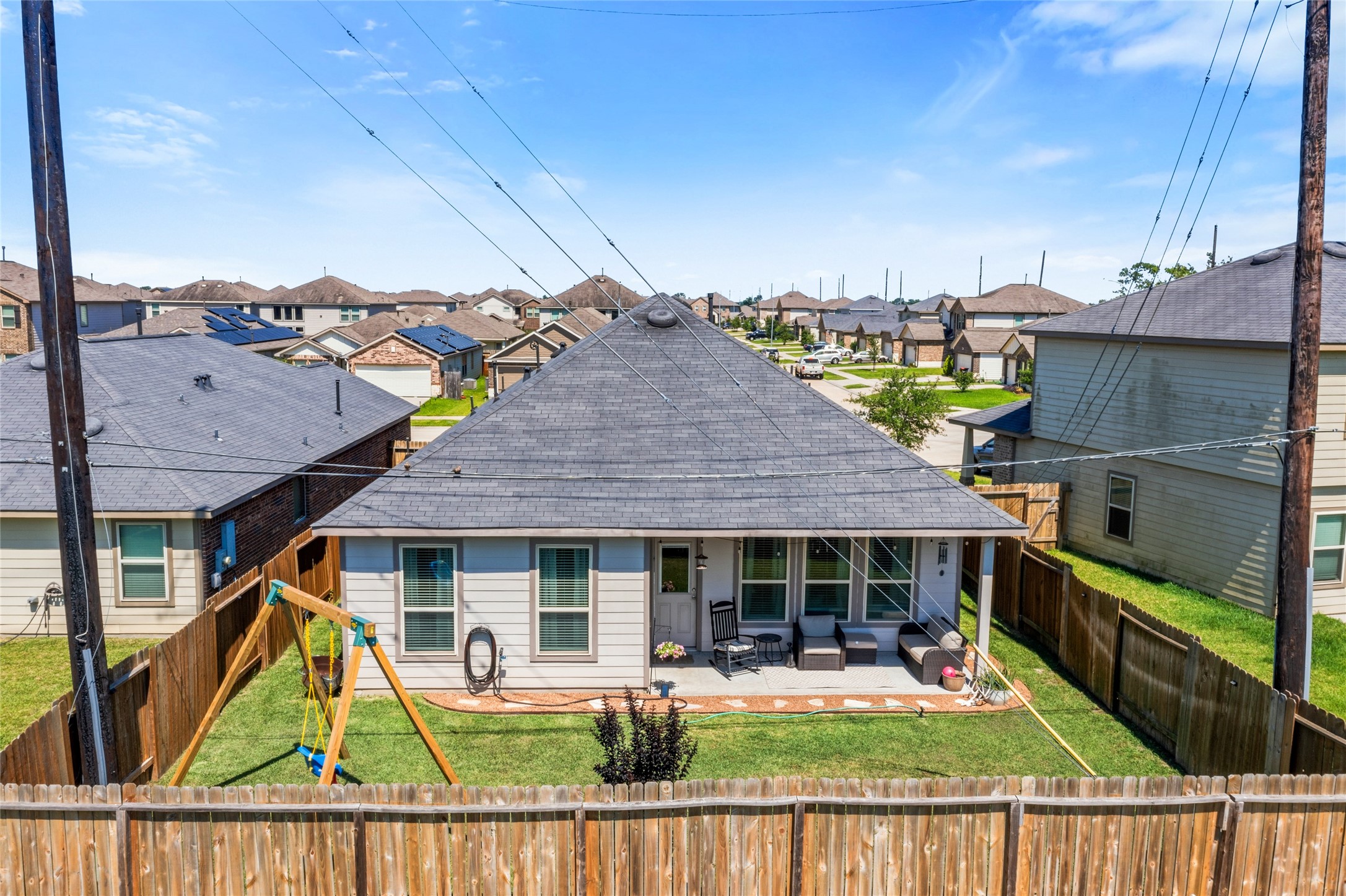 7254 Victorville Drive Rosharon, TX 77583 - Photo 22 of 27 a house view with a garden space