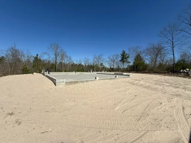 $199,900 | 251 Songo School Road, Naples, ME 04055