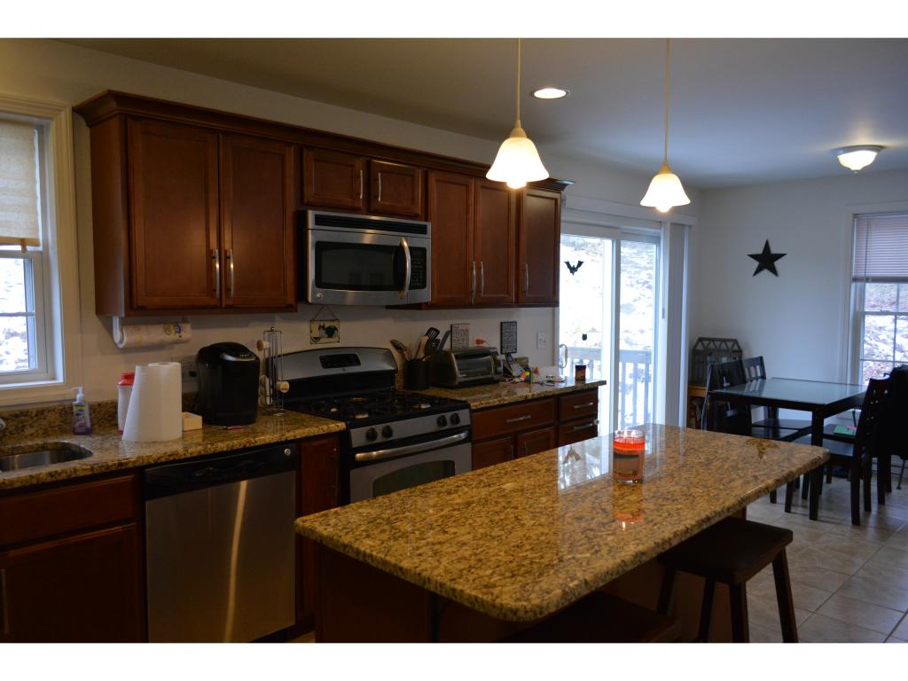 2 Hammar Road Nashua, NH 03062 - Photo 7 of 27