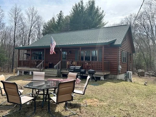$795,000 | 22 Carpenter Road, Dudley, MA 01571