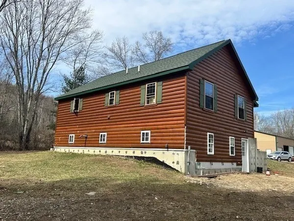 $795,000 | 22 Carpenter Road, Dudley, MA 01571