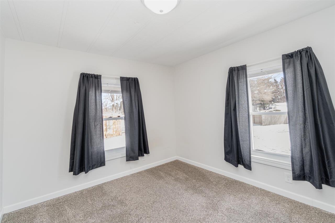 4539 East River Road Freeland, MI 48623 - Photo 14 of 30