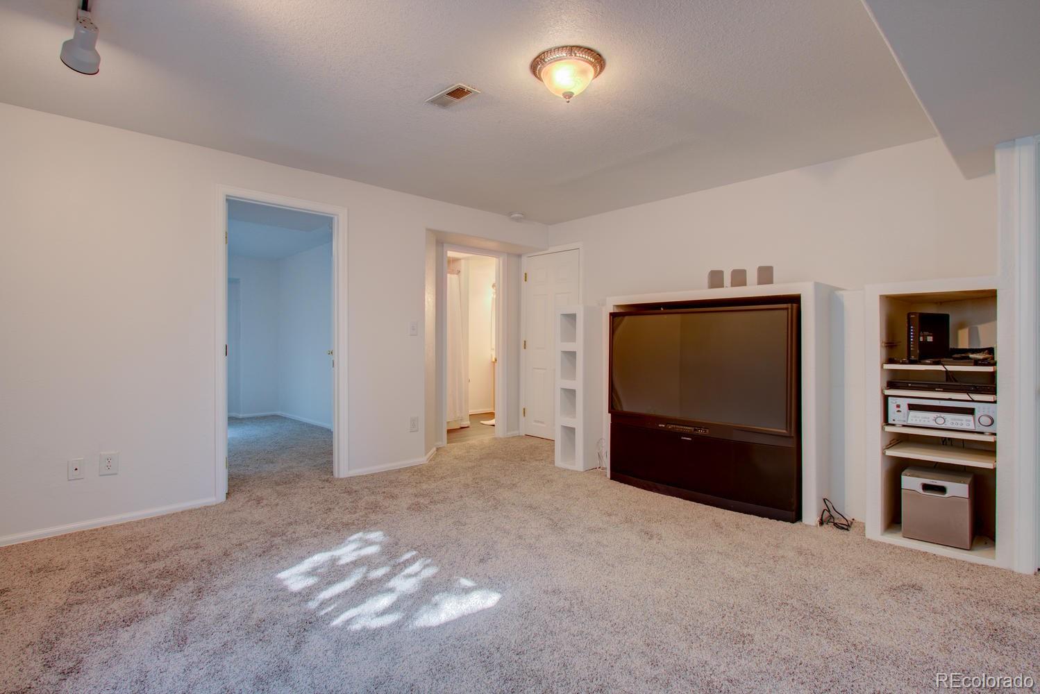 7102 Avondale Road Fort Collins, CO 80525 - Photo 21 of 34