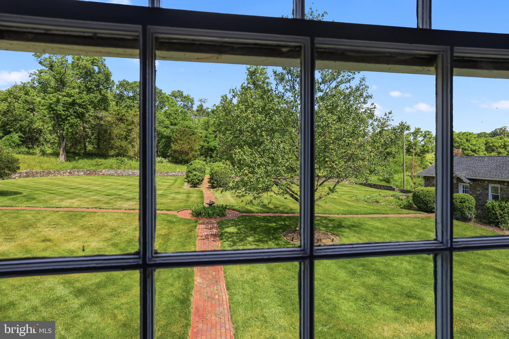 17781 Roxbury Hall Road Leesburg, VA 20175 - Photo 41 of 107 View from window on stairwell
