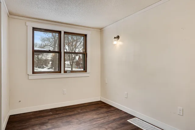 $219,900 | 938 Hood Street, La Crosse, WI 54601