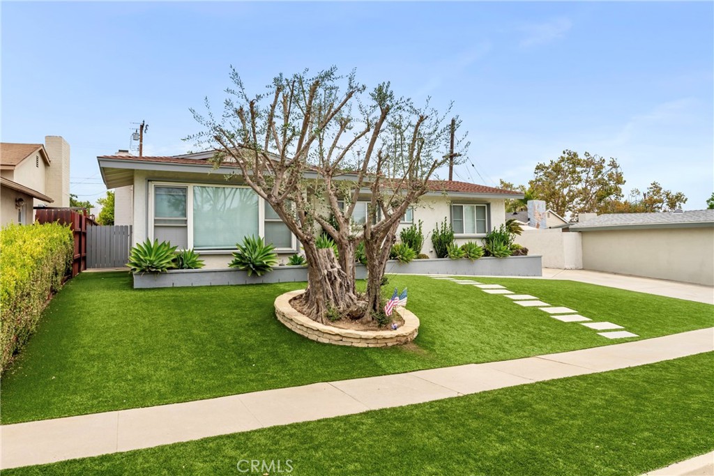 13434 Brazo Road La Mirada, CA 90638 - Photo 3 of 39