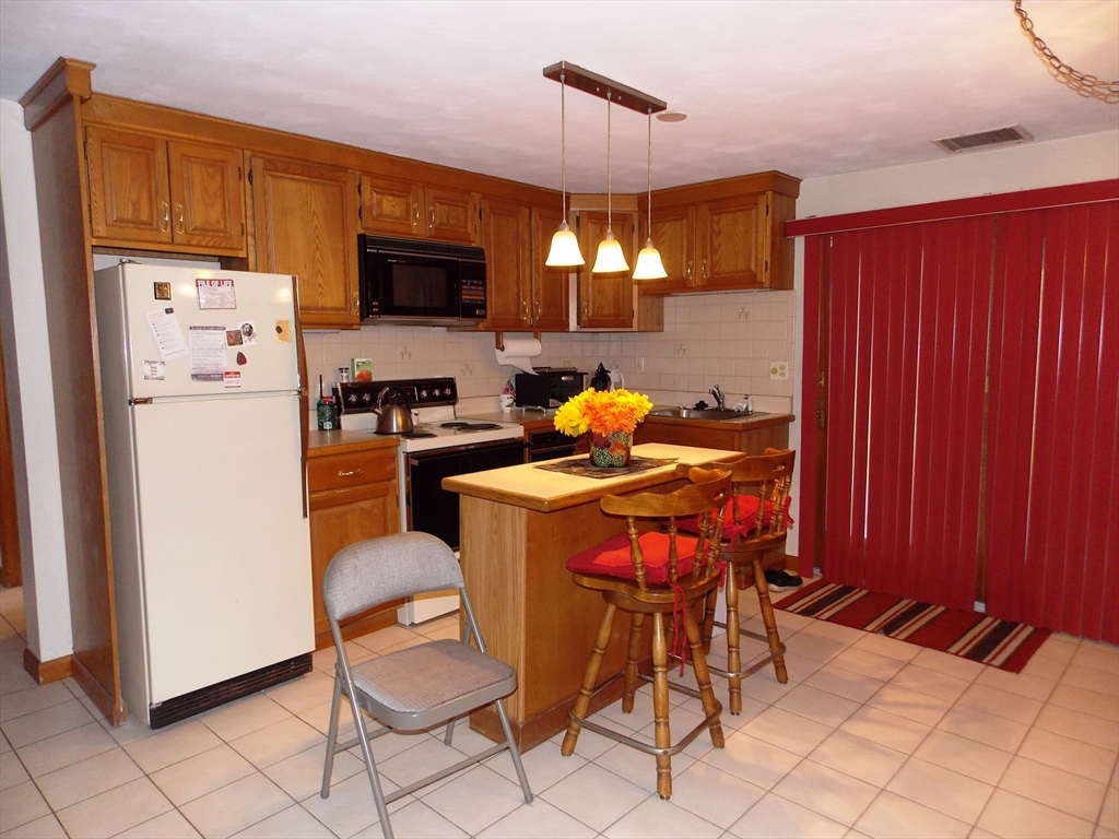 261 Berlin Road Marlborough, MA 01752 - Photo 15 of 19 Gallery Image 15