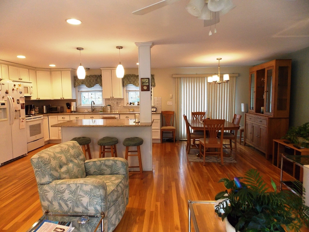 261 Berlin Road Marlborough, MA 01752 - Photo 6 of 19 Gallery Image 6