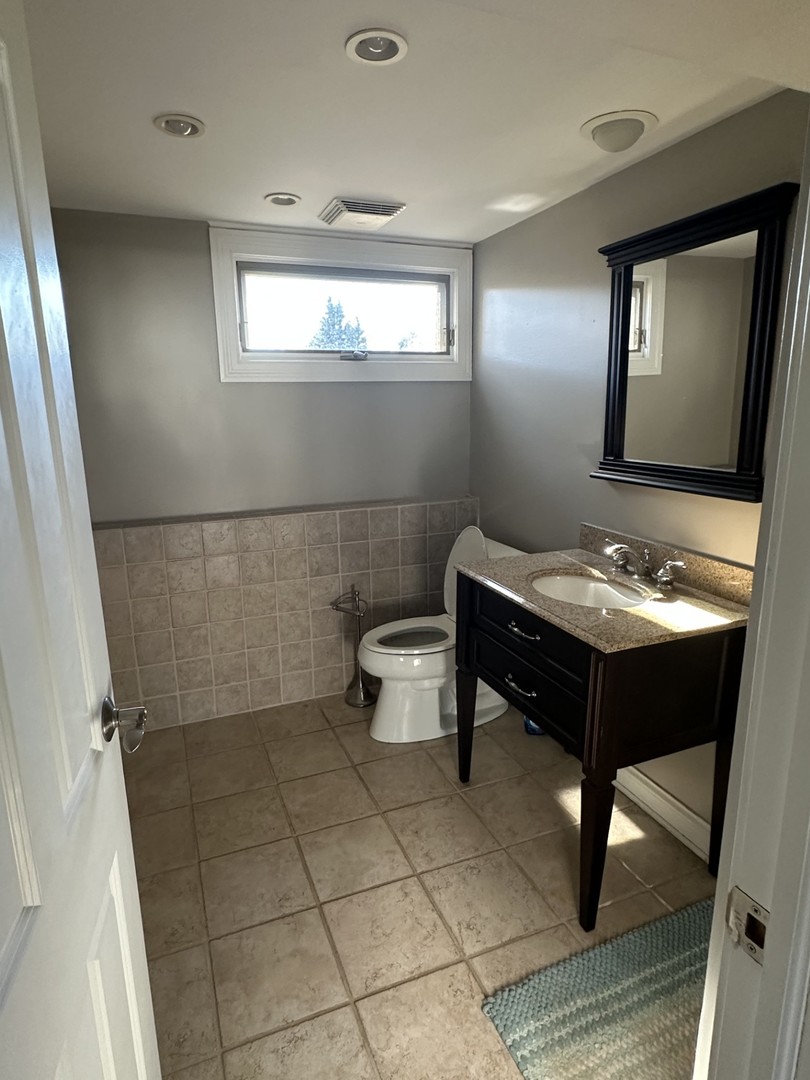 28W661 Douglas Road Naperville, IL 60564 - Photo 11 of 20