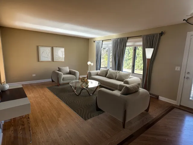 $3,300 | 28W661 Douglas Road, Naperville, IL 60564