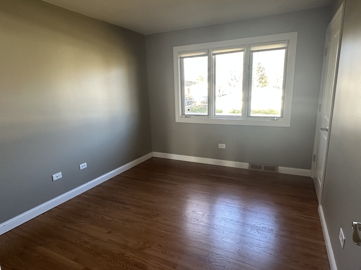 28W661 Douglas Road Naperville, IL 60564 - Photo 13 of 20