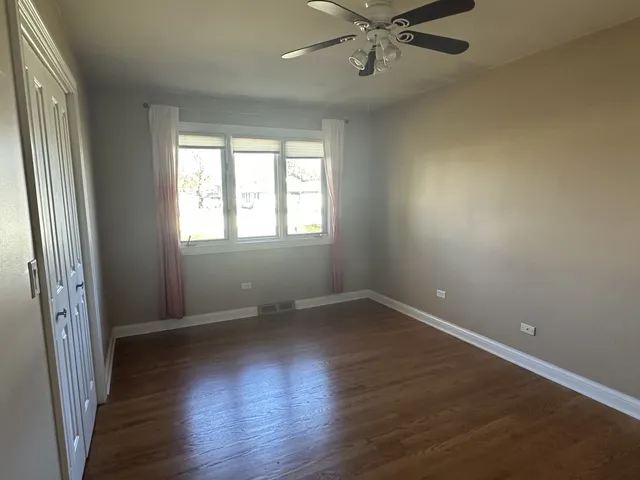 $3,300 | 28W661 Douglas Road, Naperville, IL 60564