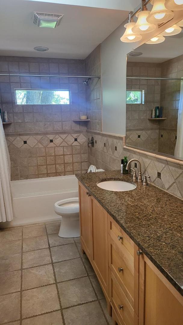 28W661 Douglas Road Naperville, IL 60564 - Photo 9 of 20