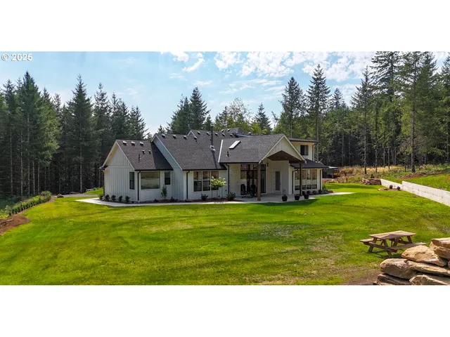a house view with a outdoor space
