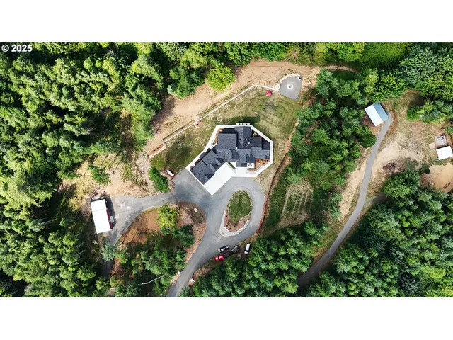 a black and white photo of a house