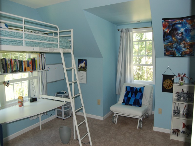 5 Cricklewood Road Redding, CT 06896 - Photo 12 of 16 a bedroom with furniture and a window