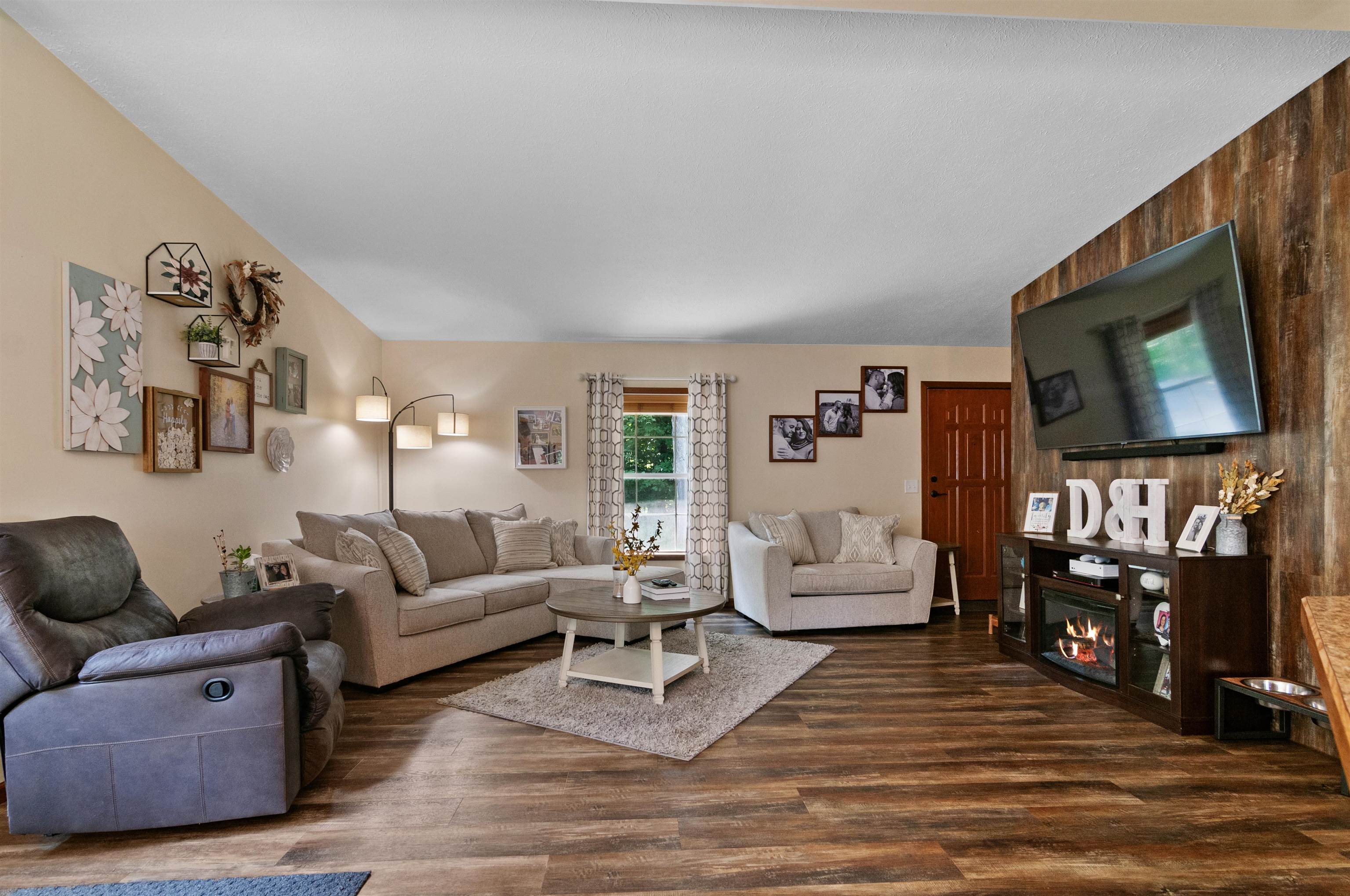 8701 South 27 Road Cadillac, MI 49601 - Photo 3 of 63