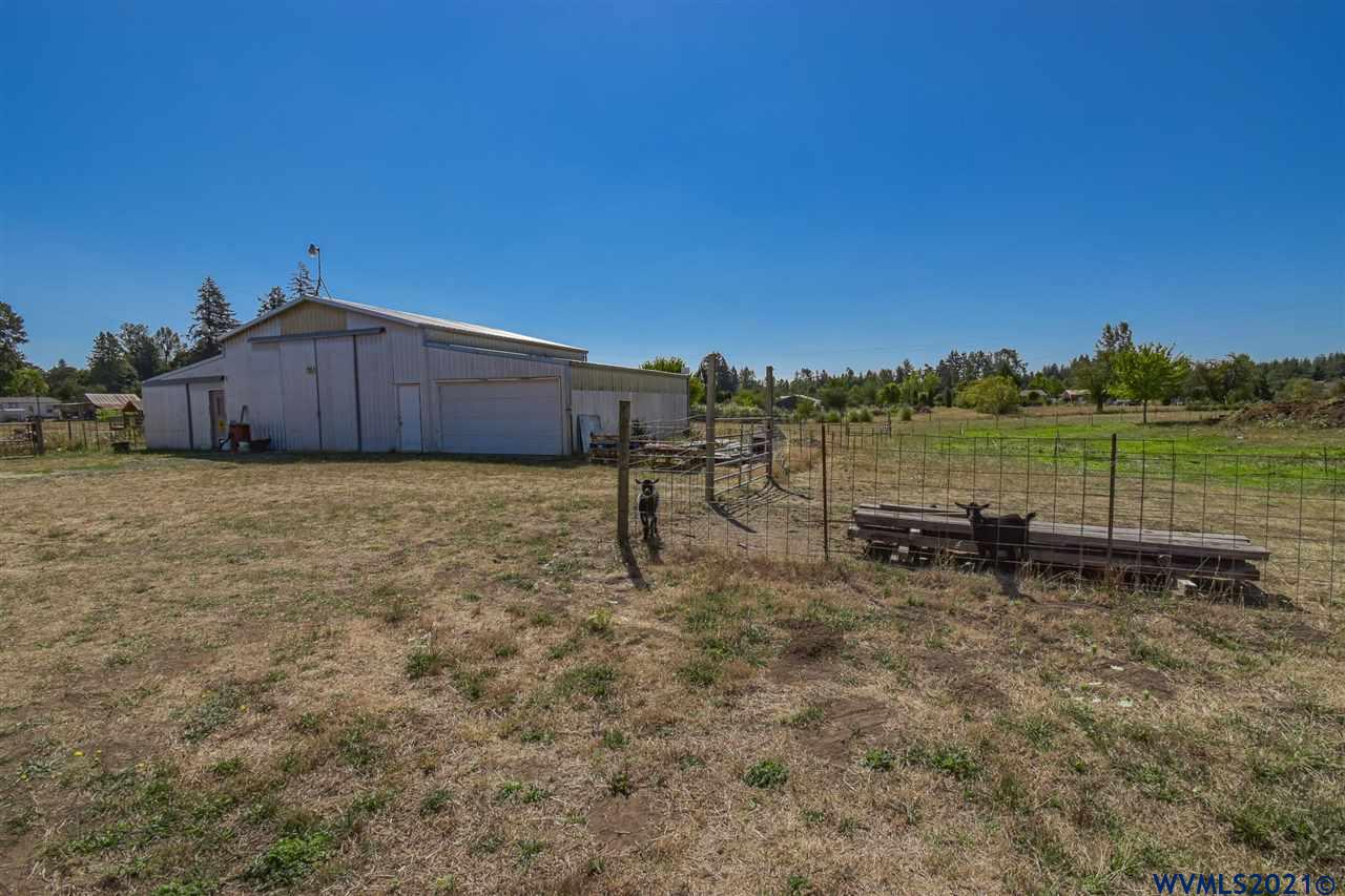 9465 Wells Landing Road Independence, OR 97351 - Photo 22 of 42