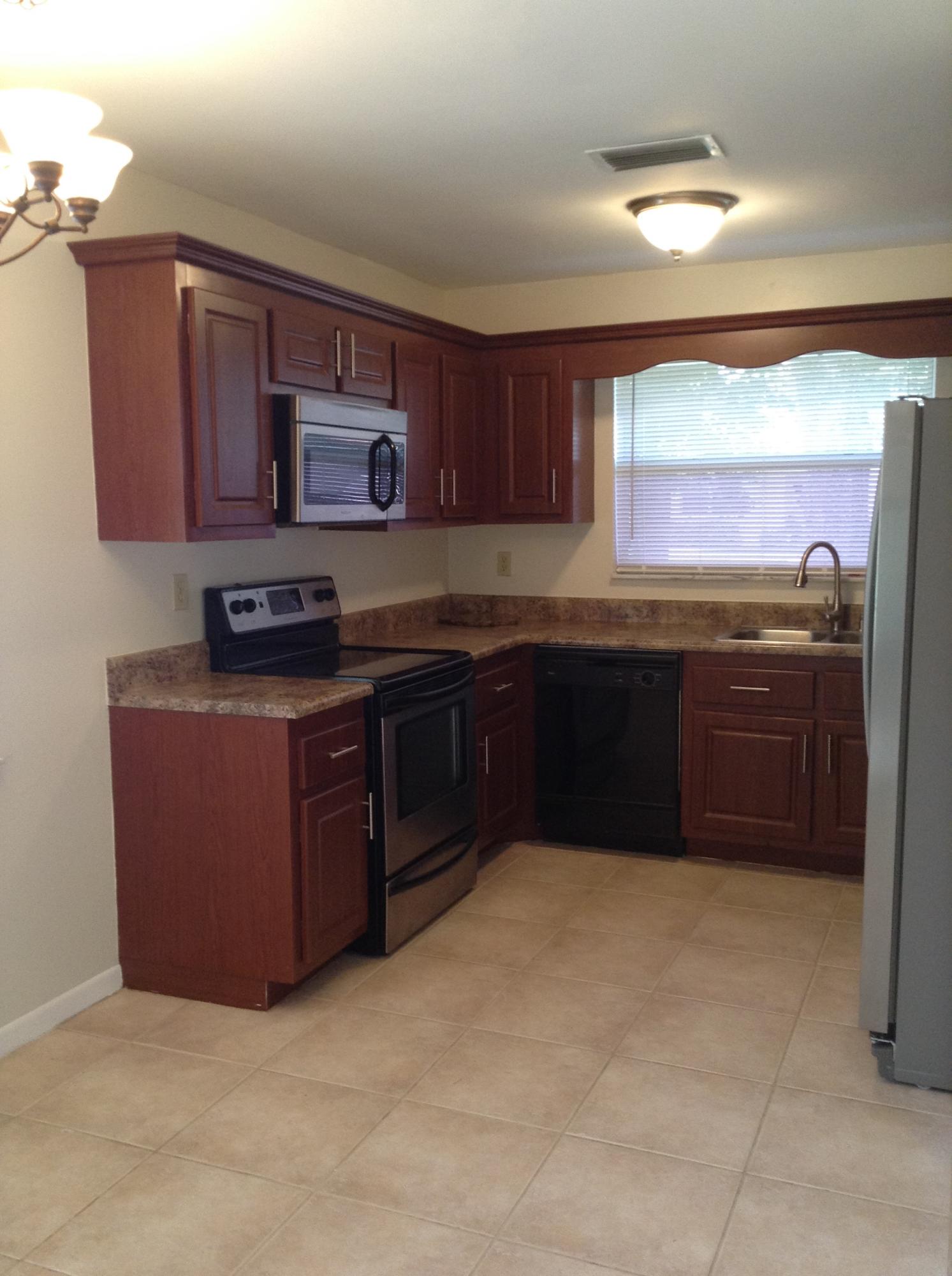 6392 Boca Circle, Unit 6392 Boca Raton, FL 33433 - Photo 5 of 20 kit