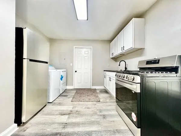 $1,745 | 511 Emily Place Northwest, Atlanta, GA 30318