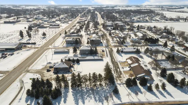 $79,900 | 675 East Welco Drive, Montgomery, MN 56069