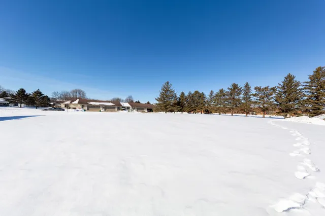 $79,900 | 675 East Welco Drive, Montgomery, MN 56069