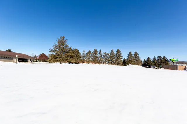 $79,900 | 675 East Welco Drive, Montgomery, MN 56069