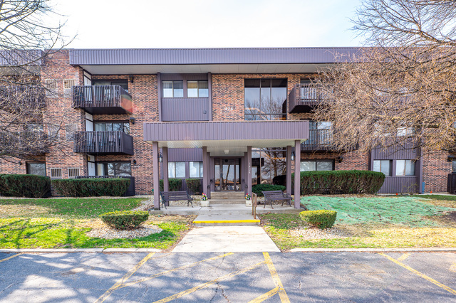 1424 Woodbridge Road, Unit 3D Joliet, IL 60436 - Photo 1 of 21 Gallery Image 1
