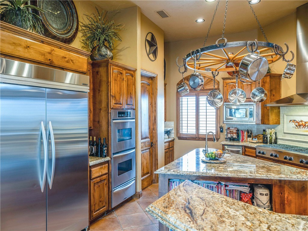 21055 Hazel Road, Unit A&B Apple Valley, CA 92308 - Photo 26 of 64