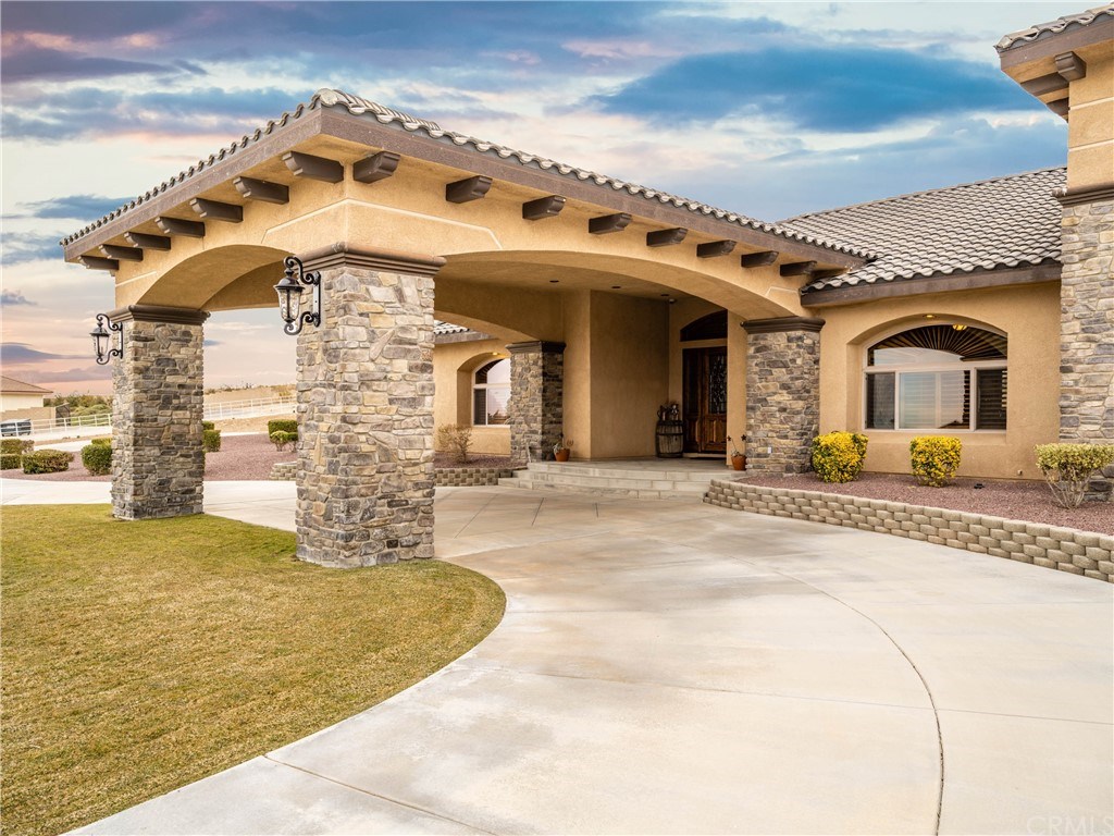 21055 Hazel Road, Unit A&B Apple Valley, CA 92308 - Photo 9 of 64