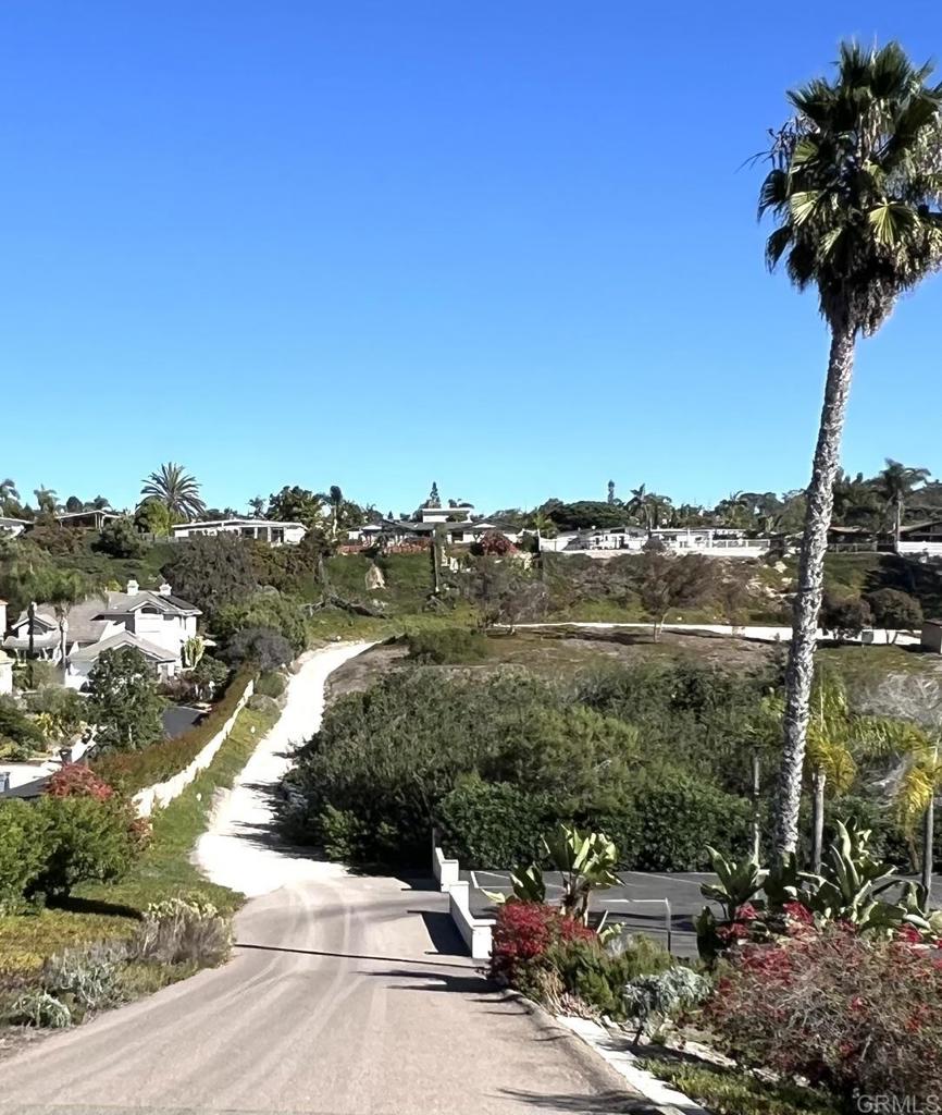 Mays Hollow Lane Encinitas, CA 92024 - Photo 2 of 6